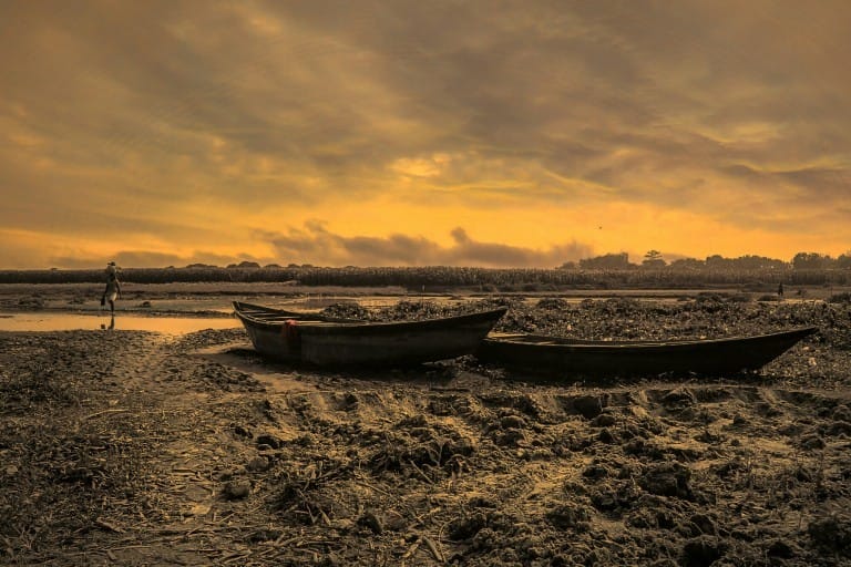 সন্ধ্যা পুরা দুপুরে (Noon before afternoon)